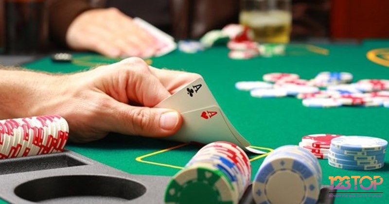 Cách lựa chọn Phỉnh poker cần chú ý đến số lượng và trọng lượng